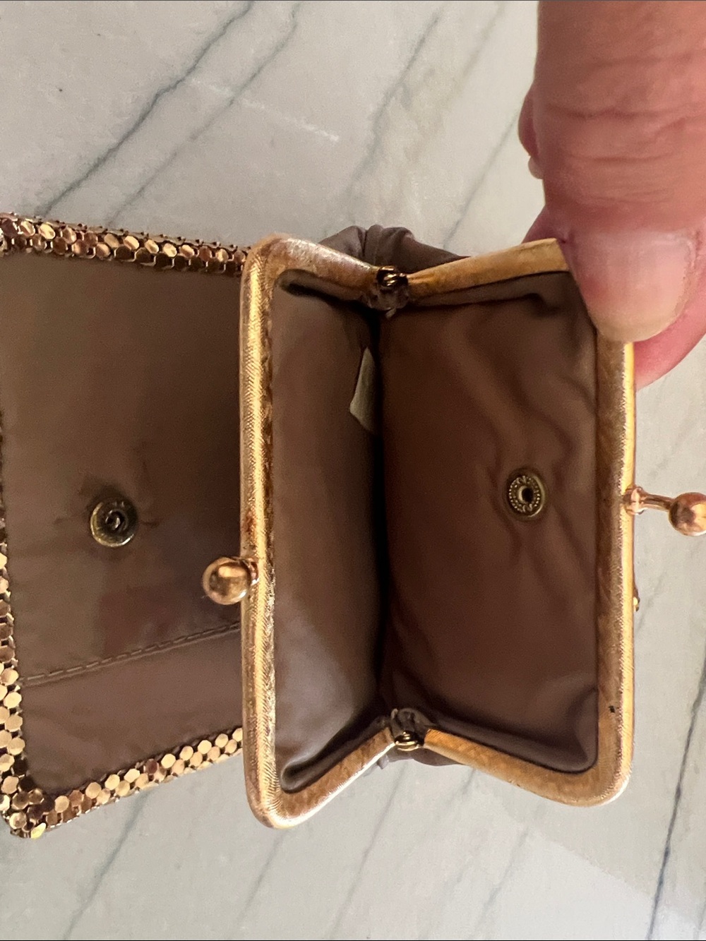 Vintage 1969 Oroton Metallic Gold Mesh Wallet with Coin Space - Picture 6 of 14
